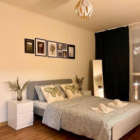 Halby Rooms Rondo Onz Варшава Экстерьер фото