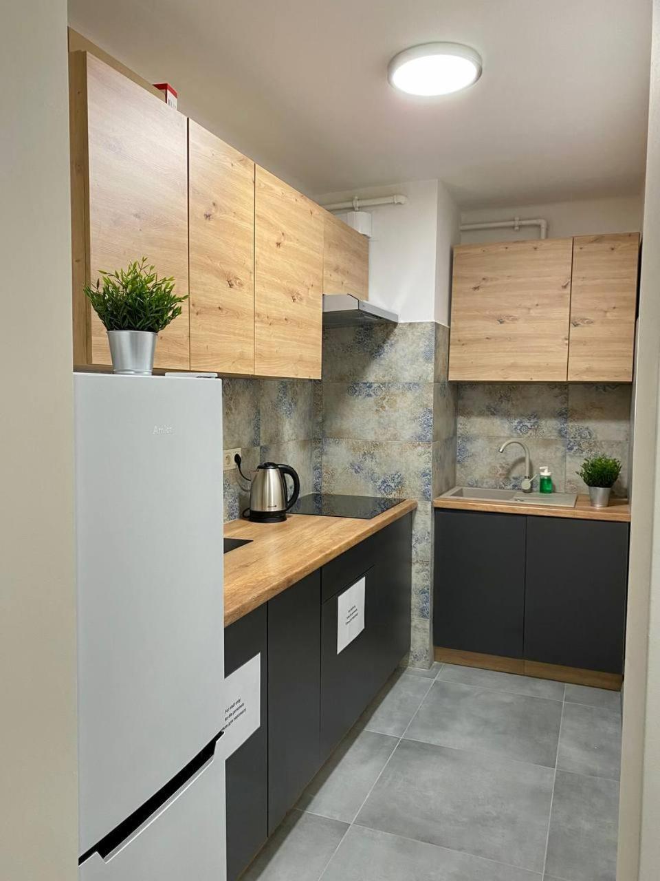 Halby Rooms Rondo Onz Варшава Экстерьер фото